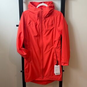 NWT lululemon rain rebel jacket size 4